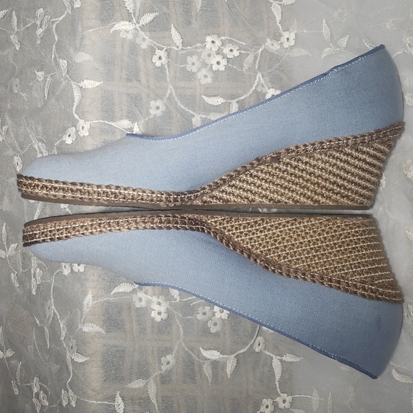 Vintage espadrilles baby blue canvas and braided wedge,women's size 7. - Picture 2 of 9